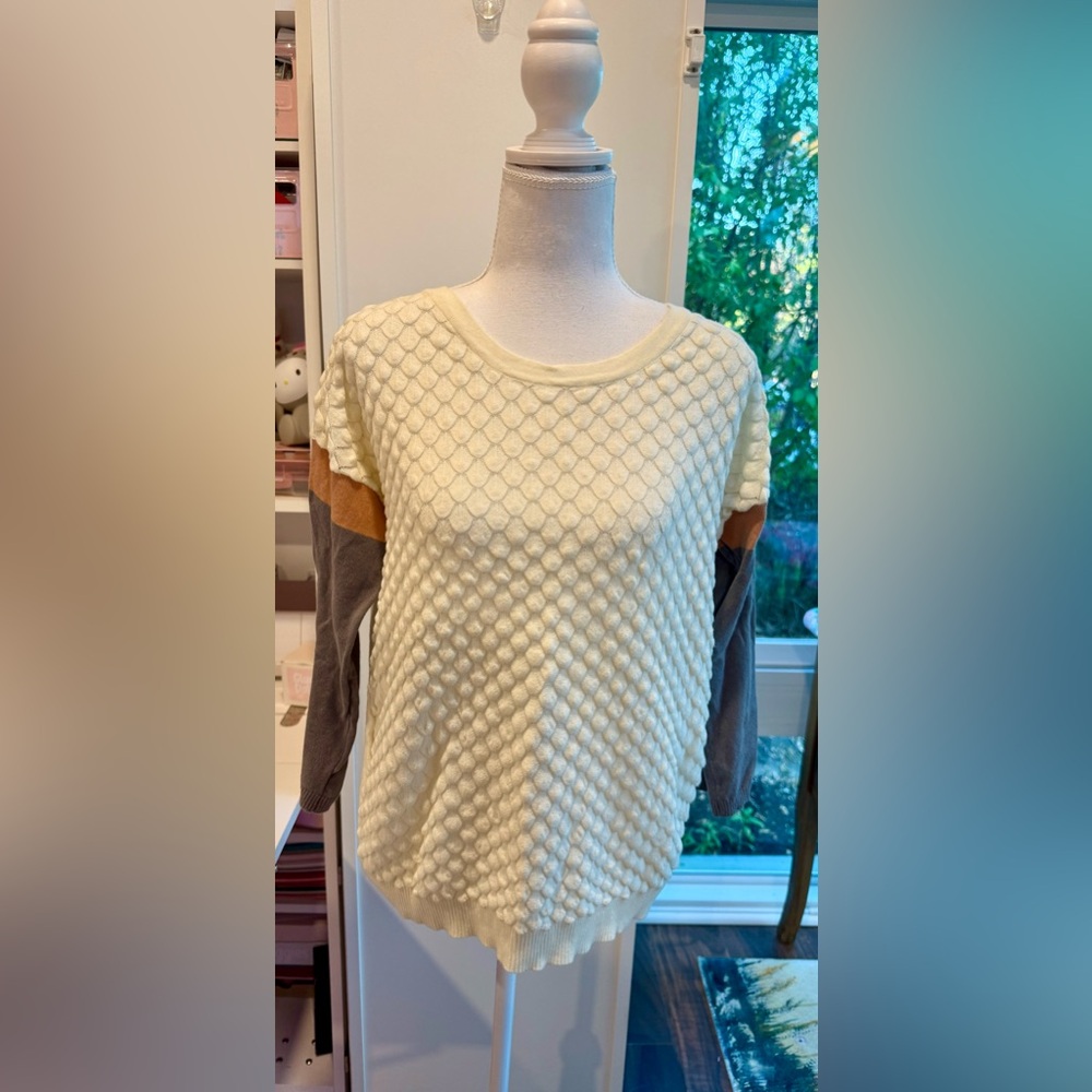 Jealous Tomato Popcorn Knit Sweater Cream Textured Colorblock Sleeves  M